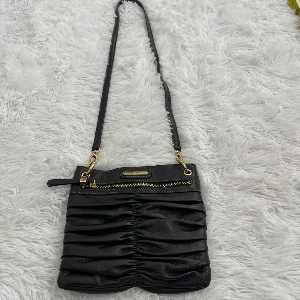 ETIENNE AIGNER CROSSBODY BAG. EXCELLENT CONDITION, PREOWNED